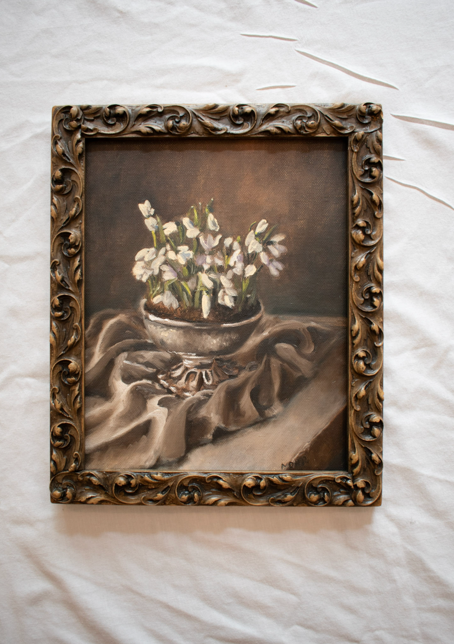 Snowdrops | 8x10 Vintage Frame